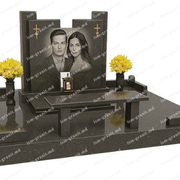 ПАМЯТНИК НА МОГИЛУ №0776